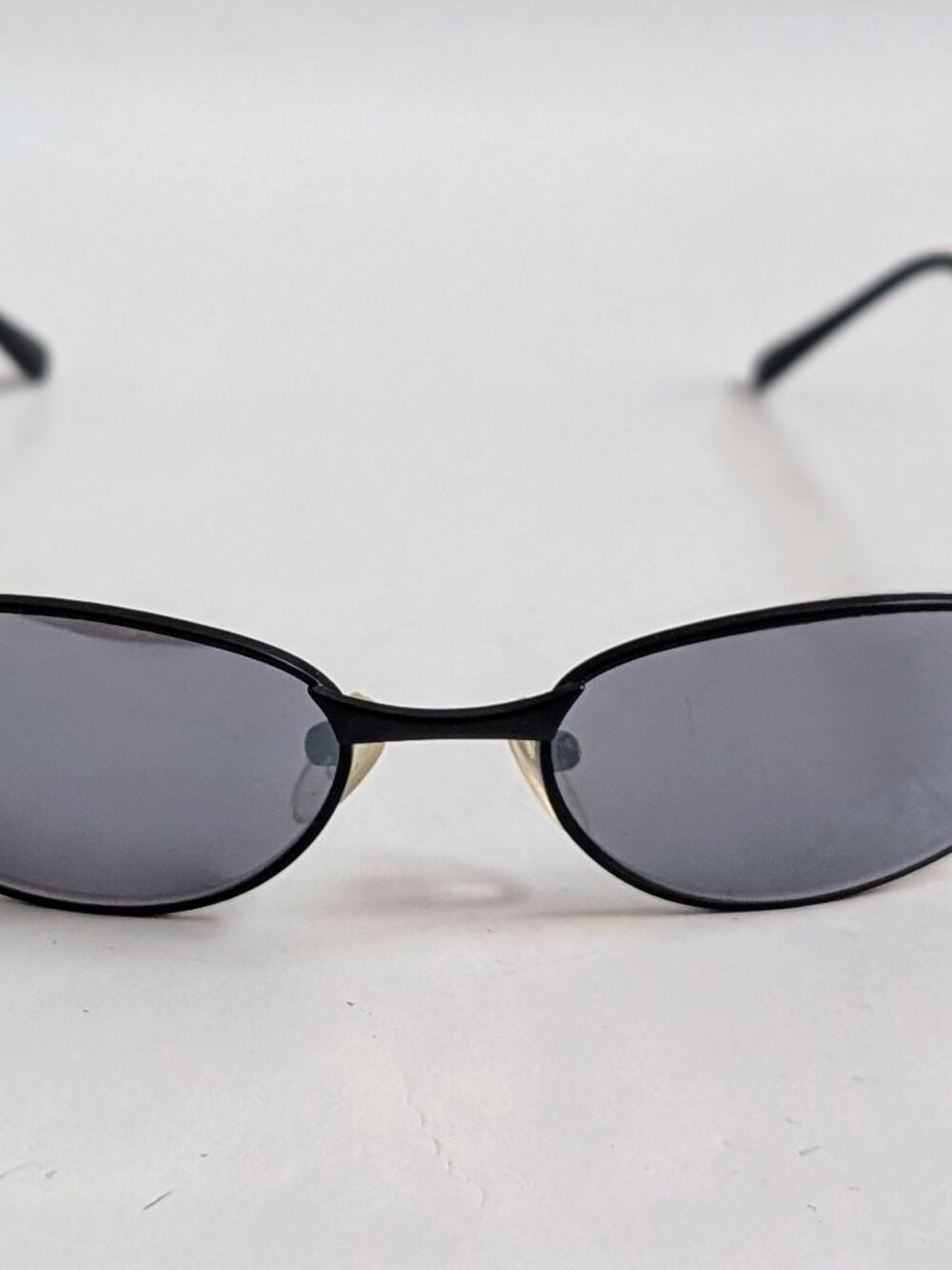 NWT Vintage 90's Classic Oval Metal Sport Sunglasses (M. Black)